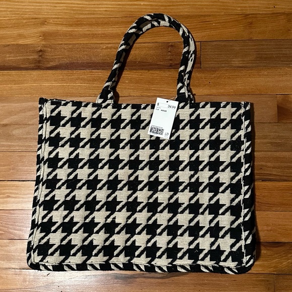 SOLD OUT H&M Jacquard Weave Houndstooth Handbag Tote. Black & White. NWT. - Picture 7 of 13